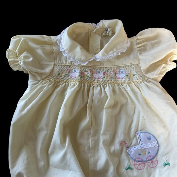 Vintage Baby Carriage Embroidered Smocked Pastel Yellow Romper 3-6 Months - Picture 3 of 7